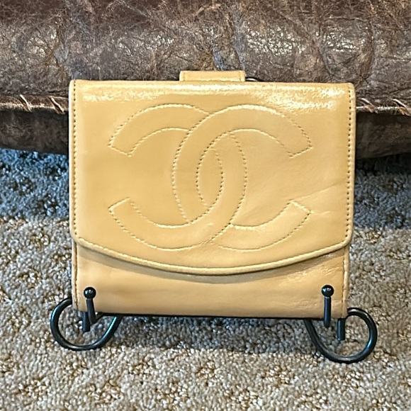 Chanel Authentic Classic Vintage Interlocking CC Logo Snap Bifold Wallet - Picture 1 of 15